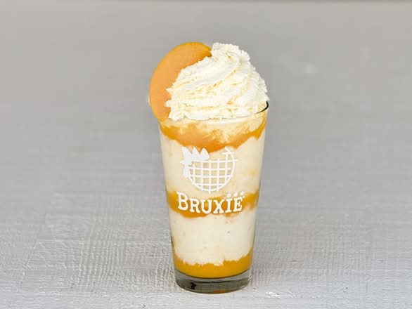 PEACHES & CREAM