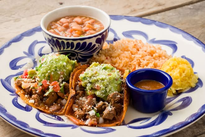 CARNE ASADA TACOS VAMPIROS