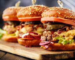 Snackyard Burger & Wings (3651 Bladensburg Rd)
