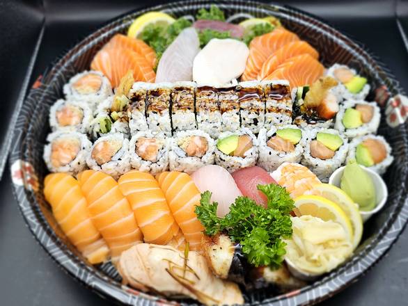 SC0. Sushi, Sashimi and roll (44pcs)