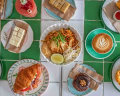 Dora's Cafe