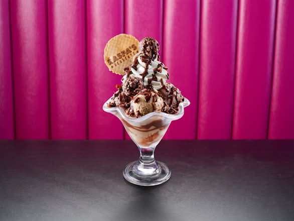 Hazelnut Choc Deluxe Sundae