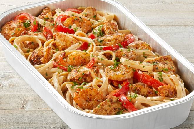 Fridays™ Cajun Shrimp & Chicken Pasta Party Tray