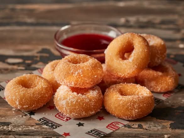 Mini Dipping Doughnuts with Caramel Sauce(v)