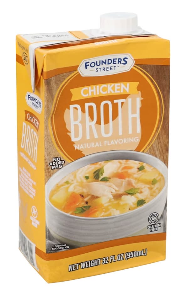 Founder's Street Chicken Broth Tetra pack (32 fl oz)