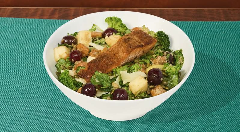 HARVEST QUINOA SALMON BOWL