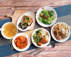 竹林油飯 湯品 手工香腸 便當