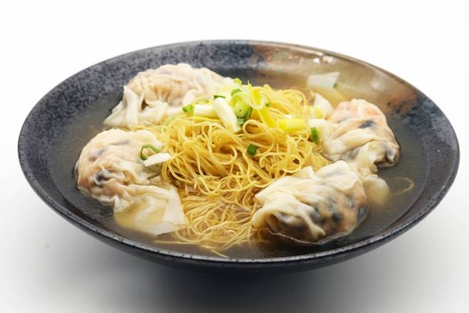 D9. Dumpling Noodle in Soup 鳳城水餃麵