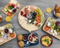 Liebevolle Burger & Pizza Napoletana