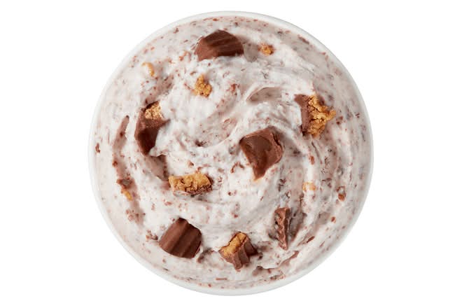 Reese's® Caramel Craze BLIZZARD® Treat