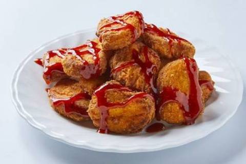フライドナゲット16ピース(ヤンニョムソース) Fried Nuggets - 16 Pieces (Yangnyeom Sauce)