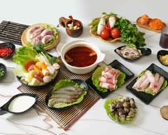 鮮肚嫩雞坊風味火鍋料理