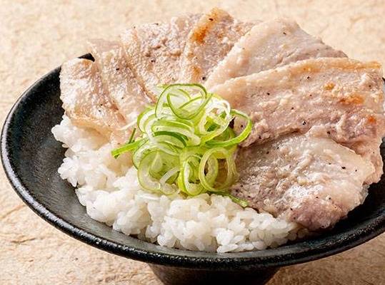 塩旨ダレぶたバラ丼 Grilled Pork Rice Bowl (Pork Belly) + Salt Sauce