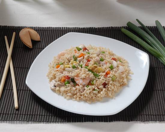 35. Mandarin Deluxe Special Fried Rice