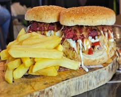 Crazys Burgers & Grills