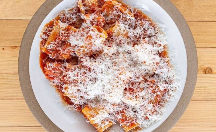 rigatoni bolognese