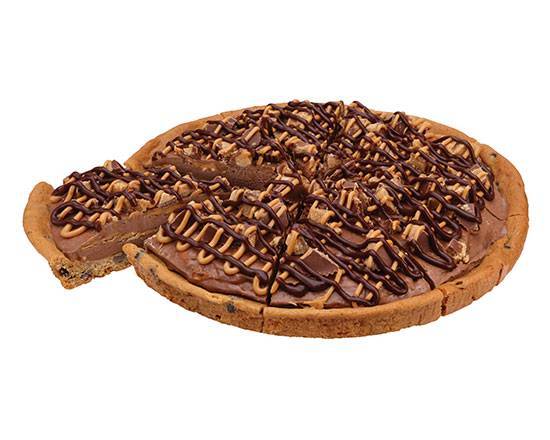 Peanut Butter ‘n Chocolate and REESE’S® Peanut Butter Cup Polar Pizza® Ice Cream Treat