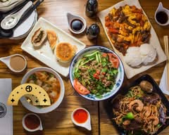 Neko Noodles y Sushi