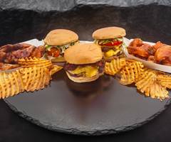 Rebel Burgers & Wings (5519 W Mississippi Ave)