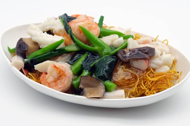 E8. Seafood Chow Mein 海鮮炒麵