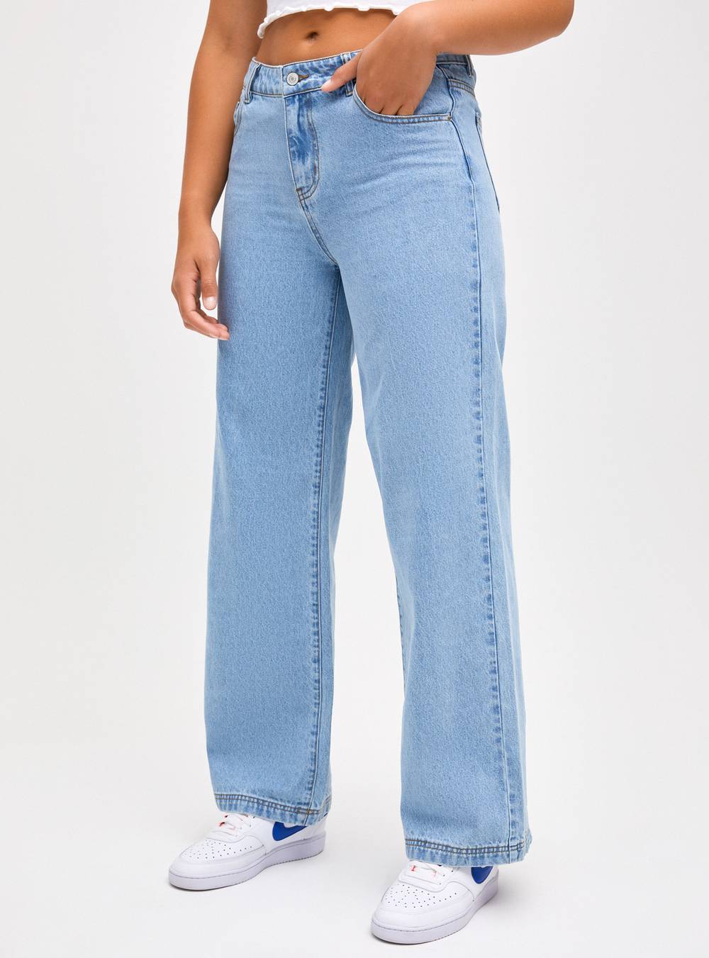 Cyan jeans tiro medio wide leg (color: celeste. talla: 42)