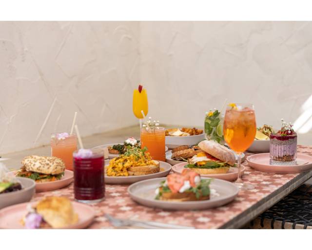 White Picket Fence Cafe Restaurant Menu Takeout in Sunshine Coast