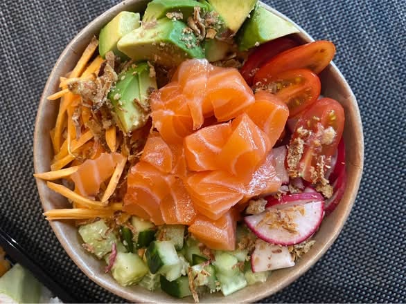 Poké Bowl Saumon et Légumes