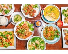 Pho N Thai Company (5916 N Greeley Ave)