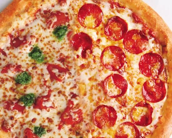 ピザハット・マルゲリータ/ペパロニクラシック (Mサイズ) Pizza Hut Margherita/Pepperoni Classic