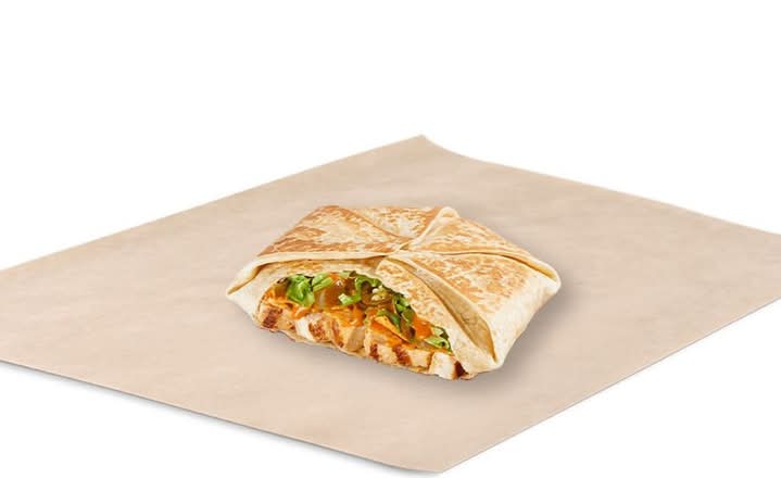 Firecracker Chicken Crunchwrap™ Slider