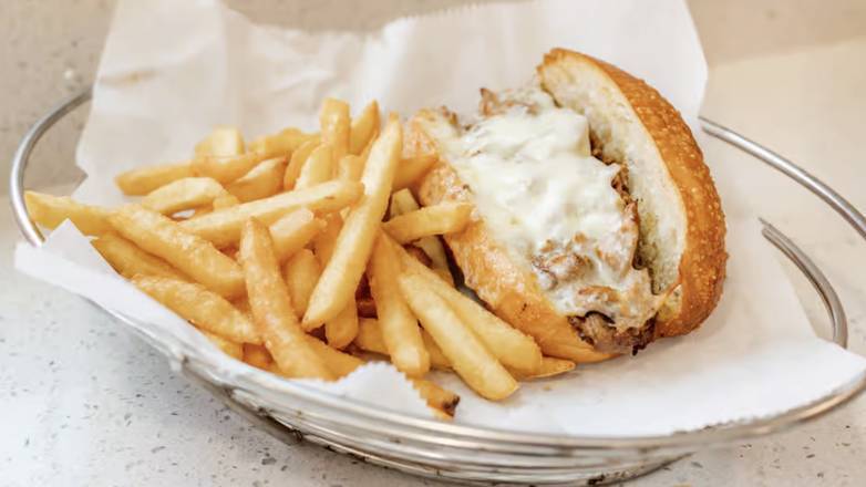 Cheesesteak (4") with Fries