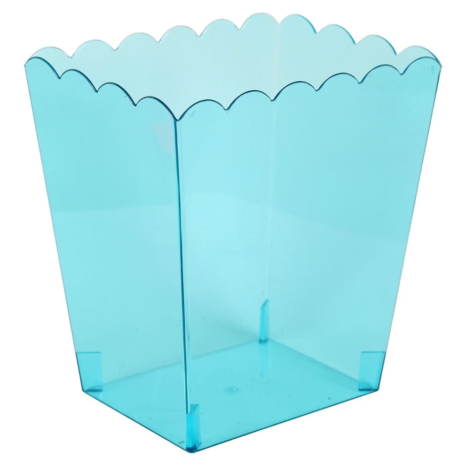 Scalloped Plastic Bucket, 5.625x4.5x6 in, Light Blue