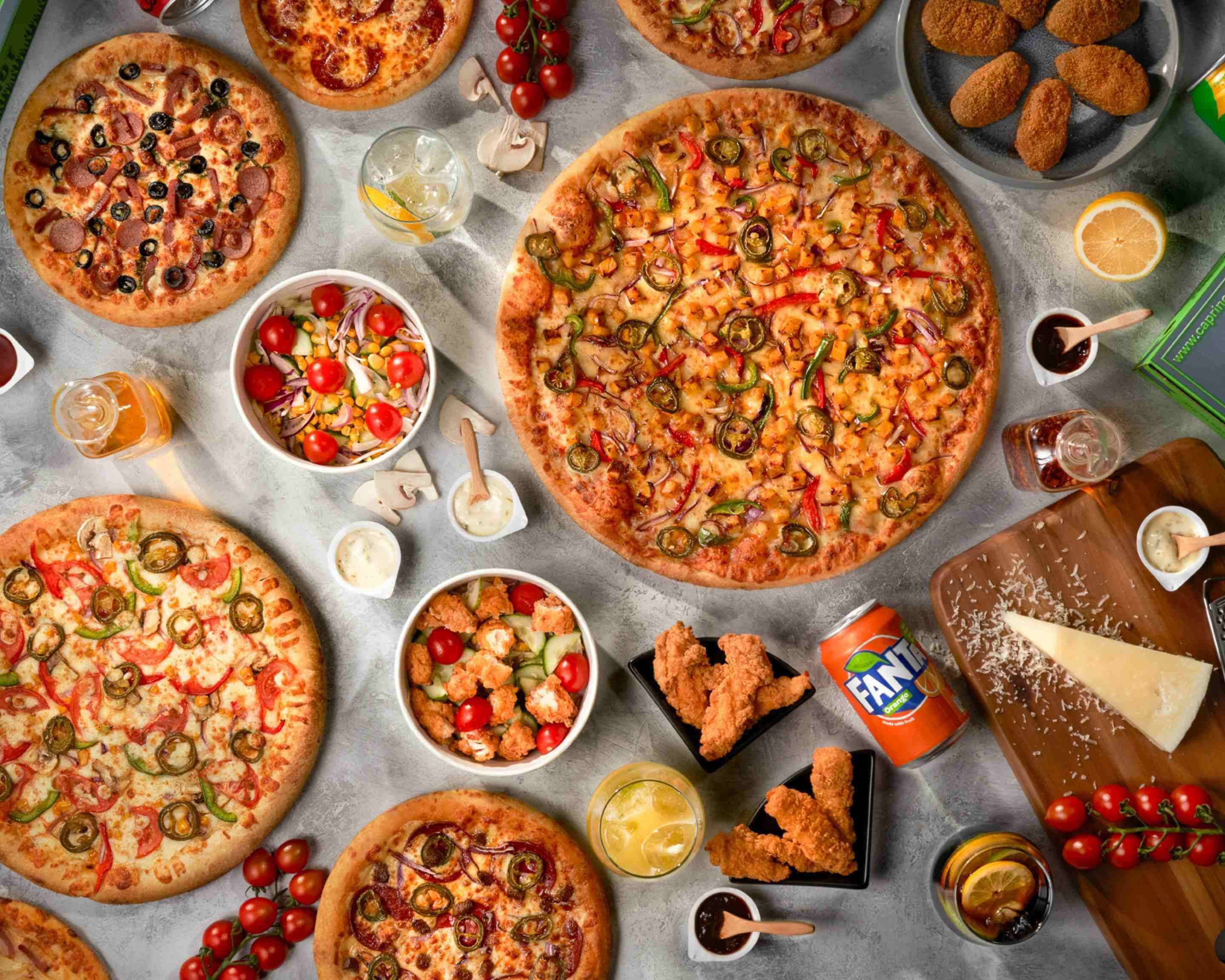 Caprinos Pizza (Luton) Menu Takeaway in Luton Delivery menu