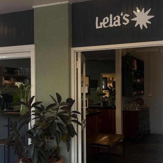 Lela's