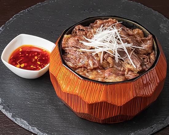 宮澤の辛辛大蒜牛重(にんにくラー油)大 (肉180g+米300g) Miyazawa Beef + Garlic & Chili Oil Rice Box - Large