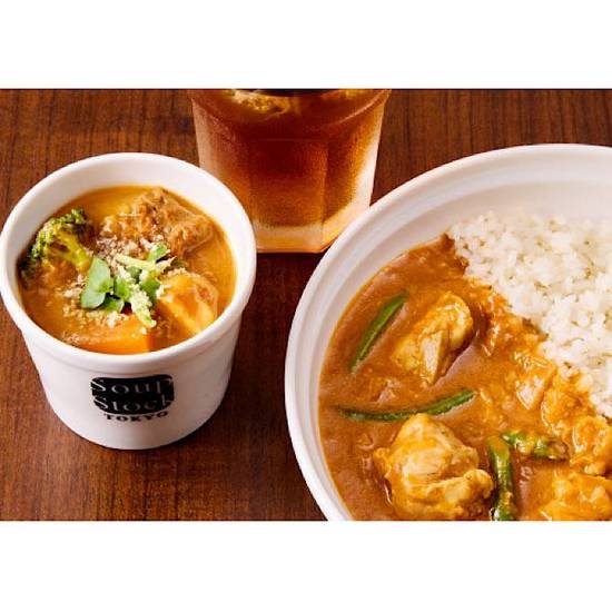 温野菜とチーズのブラウンシチューと北インド風バターチキンカレーのセット