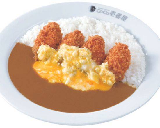 カキフライカレー＋半熟タマゴタルタルソース Fried oyster curry with soft boiled egg tartar sauce