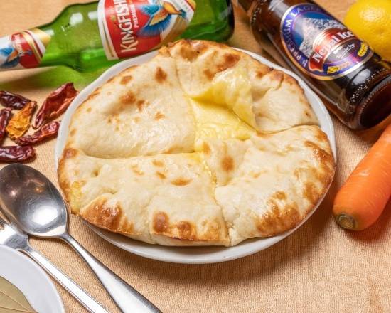 チーズナン Cheese Naan