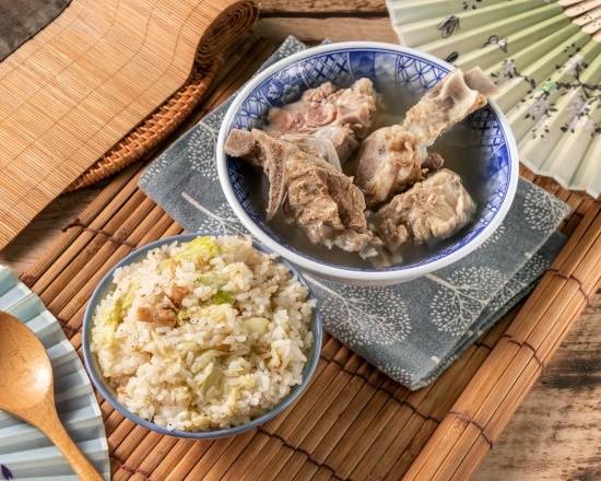 原汁排骨湯及高麗菜飯套餐