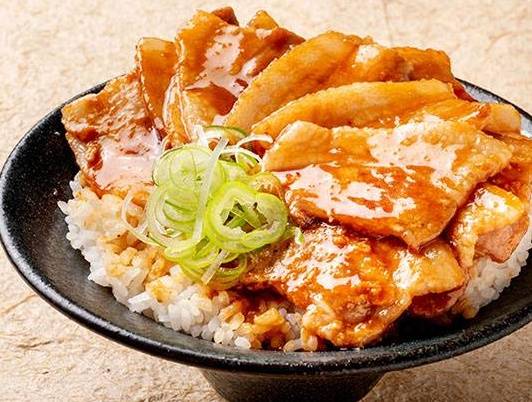 辛味噌ぶた肩ロース丼 Grilled Pork Rice Bowl (Shoulder Loin) + Spicy Miso