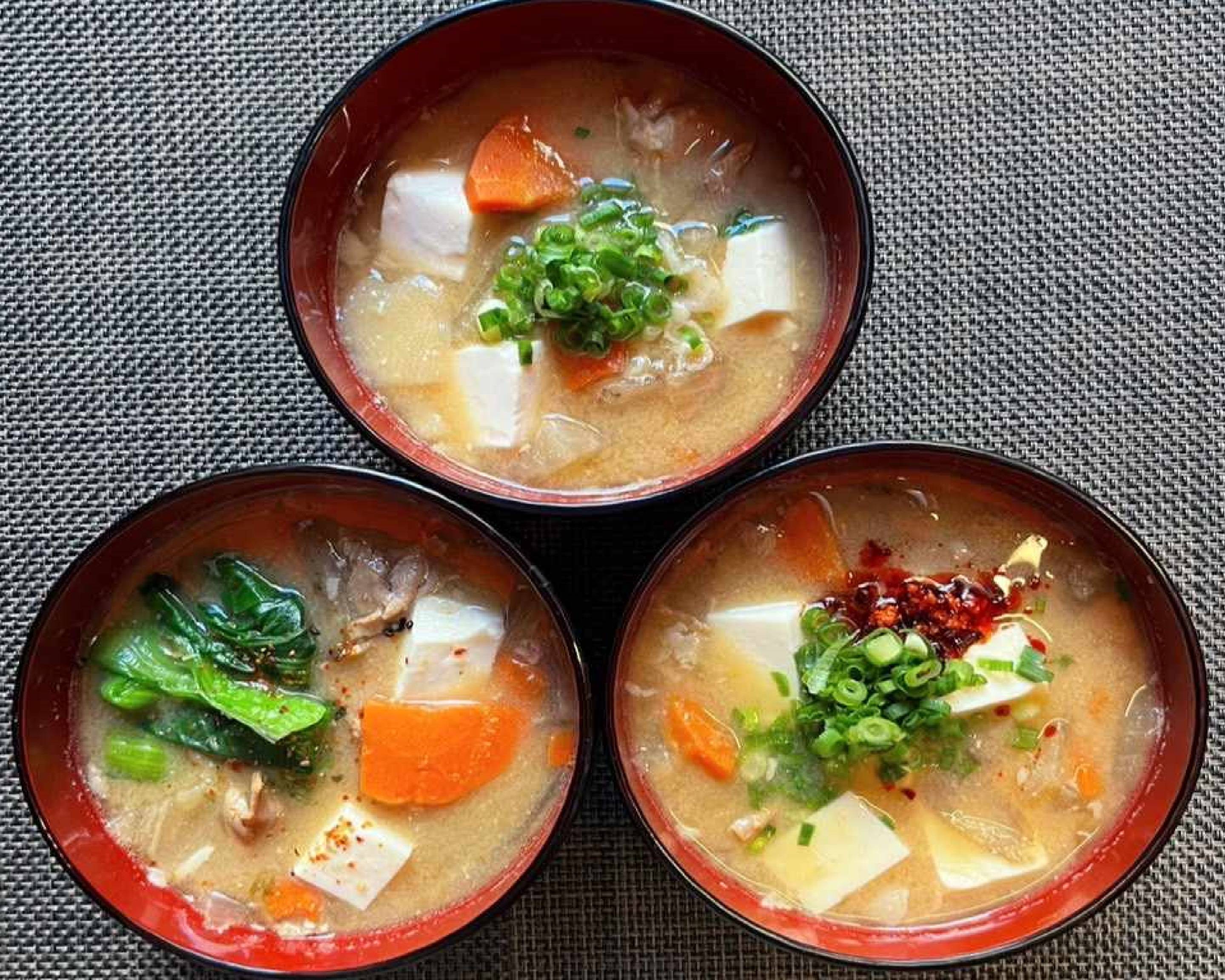 豚汁ページ 豚汁と米 一橋学園店の出前・宅配・テイクアウト rice and soup Pork ピンズ・ピンバッジ・缶バッジ