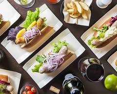 自家製・無添加　ソーセージ職人が本気でつくるホットドッグQueen’s Dog 虎ノ門