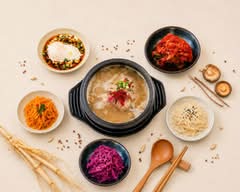 濃厚参鶏湯専門店 シャリサムゲタン｜韓国料理・薬膳