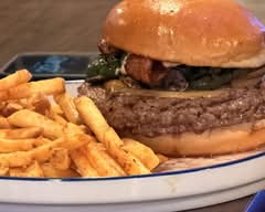 Duke's Bar & Grill (300 Cottonwood Ave)