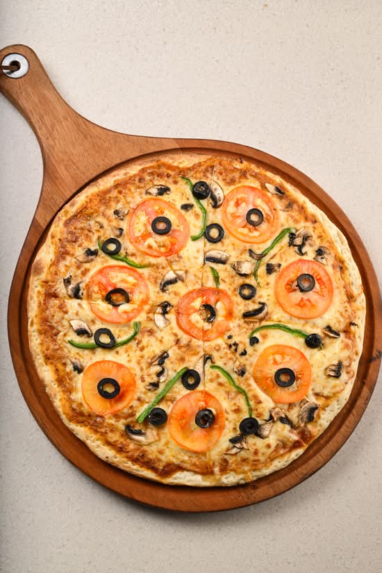 Veggie Supreme Pizza (small)