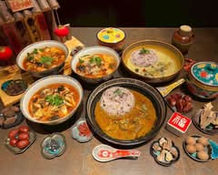 薬膳麻辣湯と薬膳カレー灯華