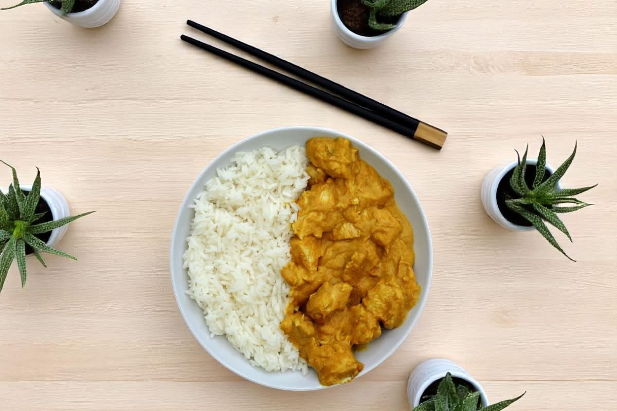 Poulet currys avec jus de coco & riz thaï vapeur 🍚🍗
