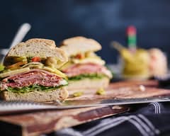 DeliZique (650 Massachusetts Ave NW)