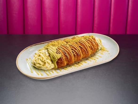 Pistachio Chimney Cake