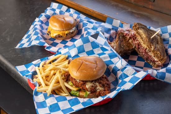 E's Gourmet Sandwiches - Stillwater